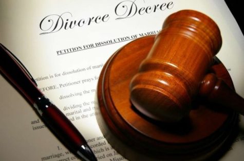 Divorce-Papers-NL-700x394